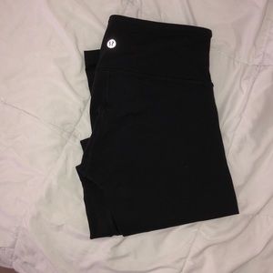 Lululemon Wunder Under leggings Size 4